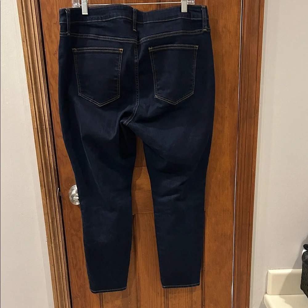Gap Skinny Jeans Vintage Dark Rinse Women’s Size 16 / 33 Short